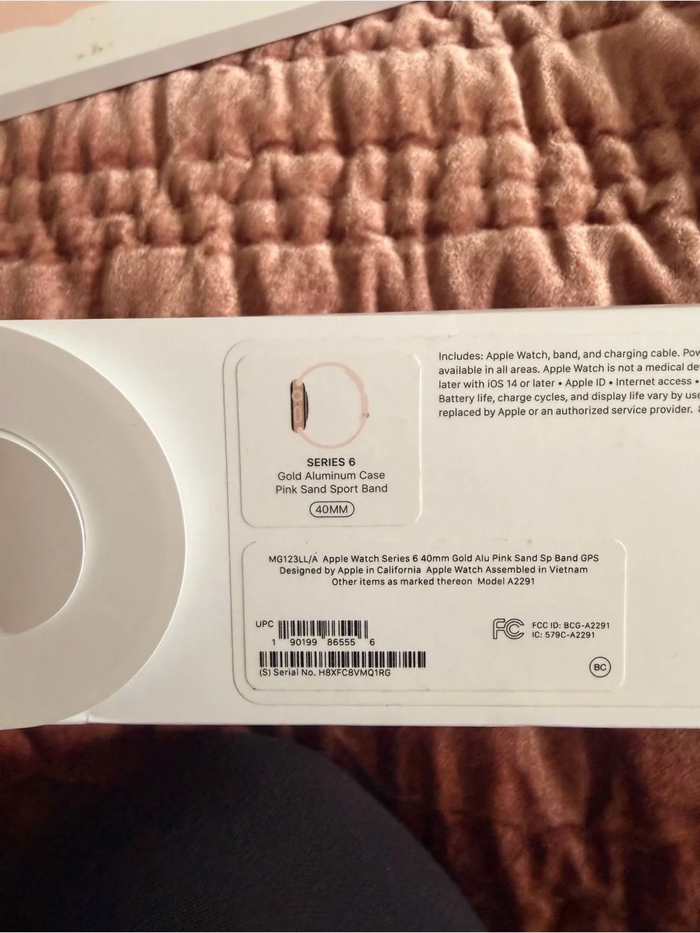 Apple iWatch Series 6 - Gold Aluminum Case - Pink Sports Band 40mm